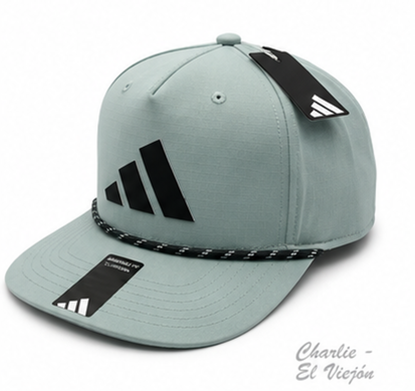 Gorra Adidas Snapback celeste con Logo 3 Bar Negro